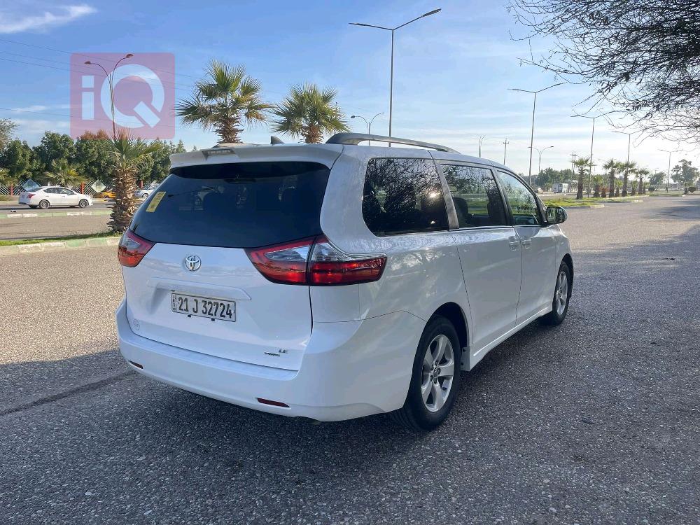 Toyota Sienna
